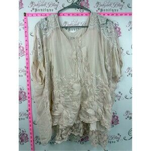 Femme fatale T-shirt Italy light cream pink Boho Lace-Trim Cream Tunic Top